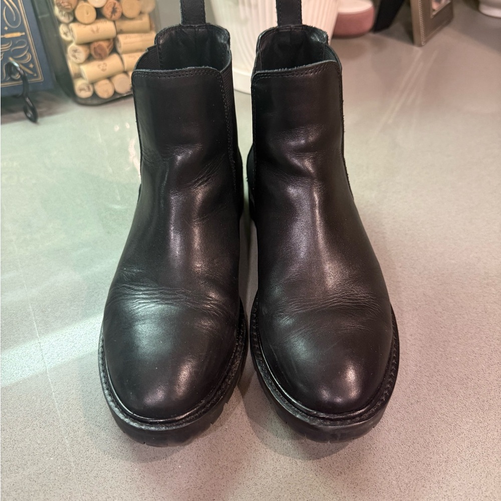 Steve Madden Black Leather Chelsea Boots - Picture 3 of 4